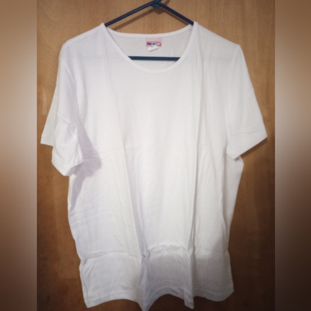 Women's white basic tee